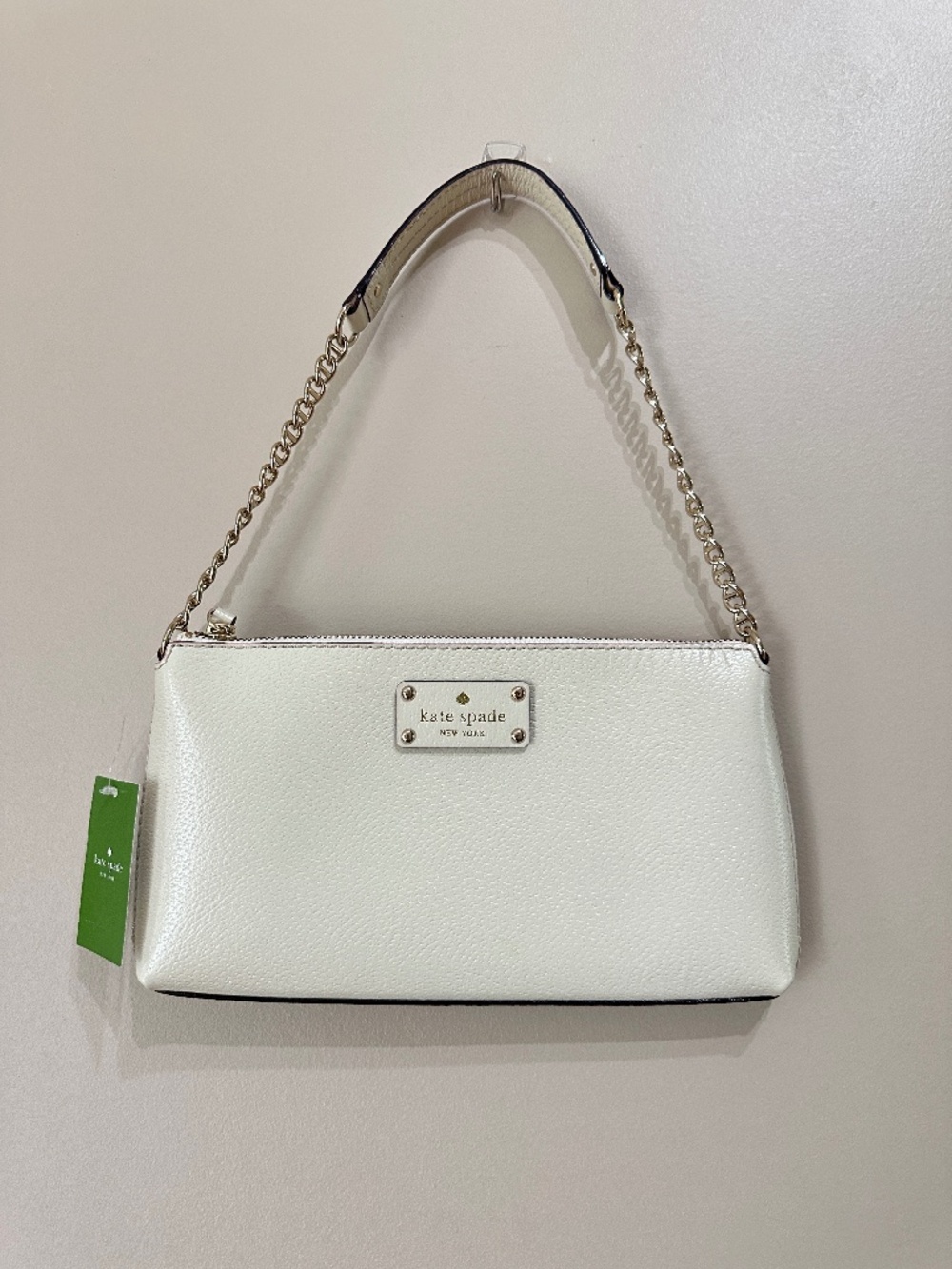 NWT Kate Spade White Cream Shoulder Bag with Gold Chain Straps